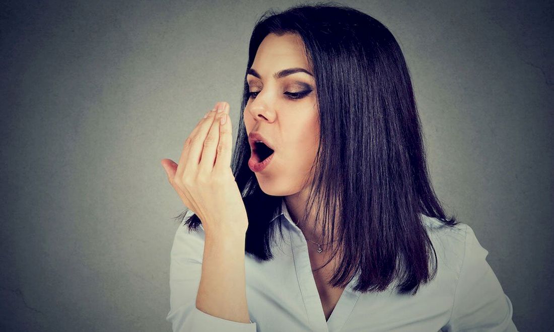 Как самостоятельно определить, что изо рта плохо пахнет