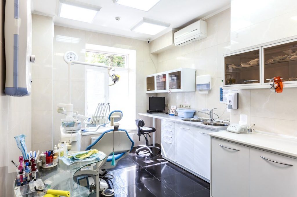 Недорогие стоматологические услуги в Люберецкой клинике ВУГИ