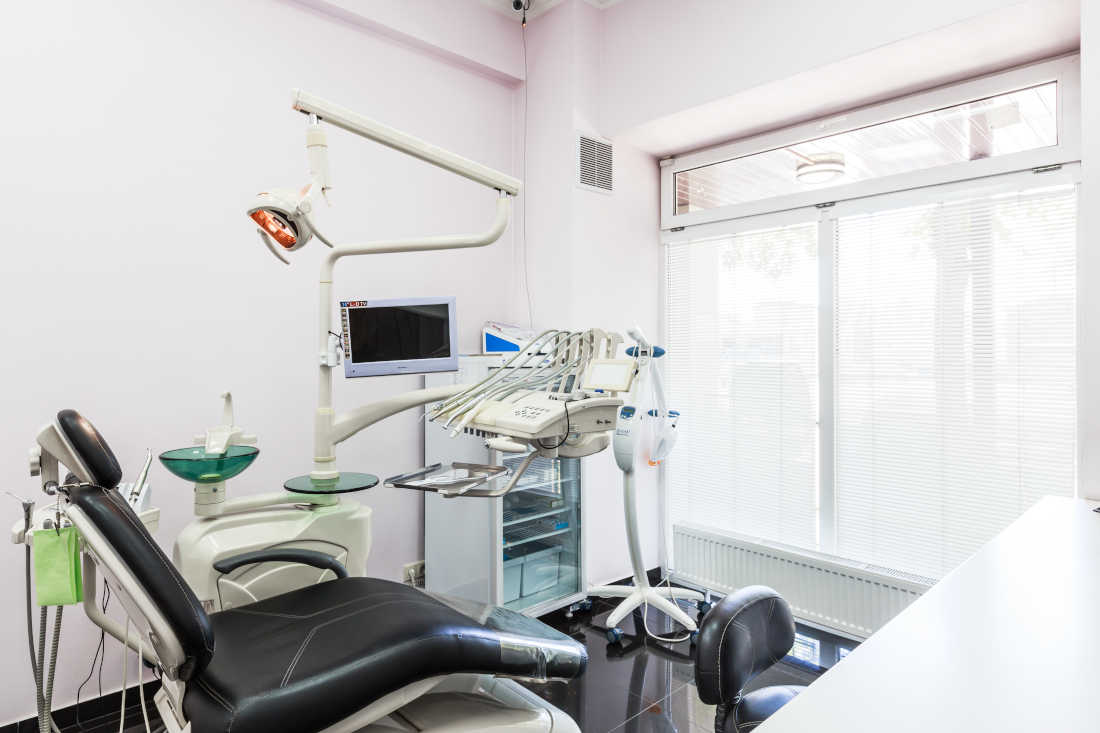 Стоматологический кабинет в котором удаляют зубы